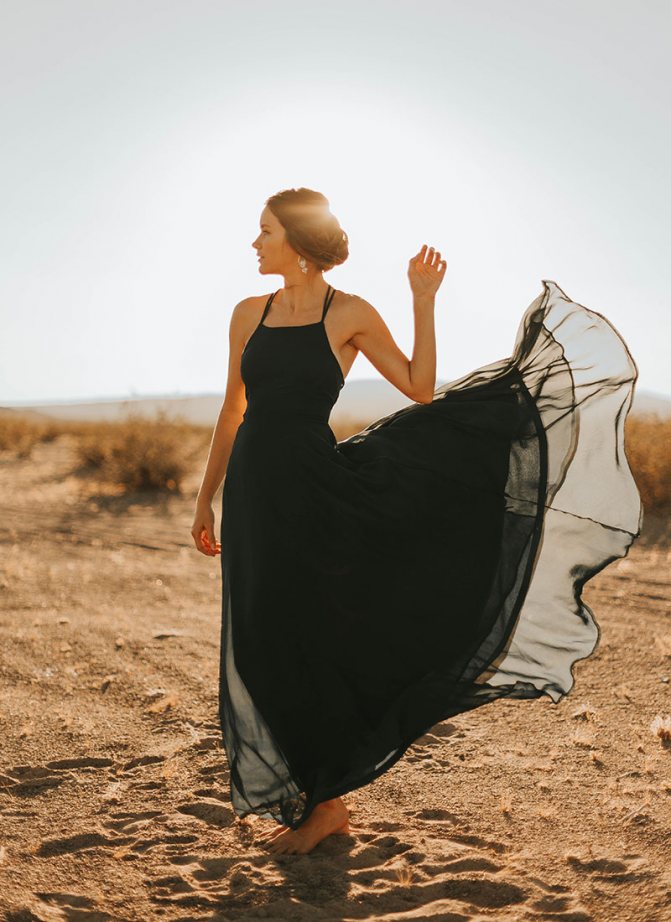 Почему игнорируете девушку?