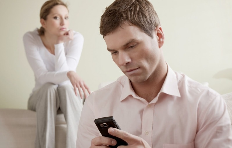 чувствую что муж изменяет, но доказать не могу узнала, что муж изменяет, но он все отрицает и не извиняется