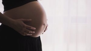 Муж бросил беременную